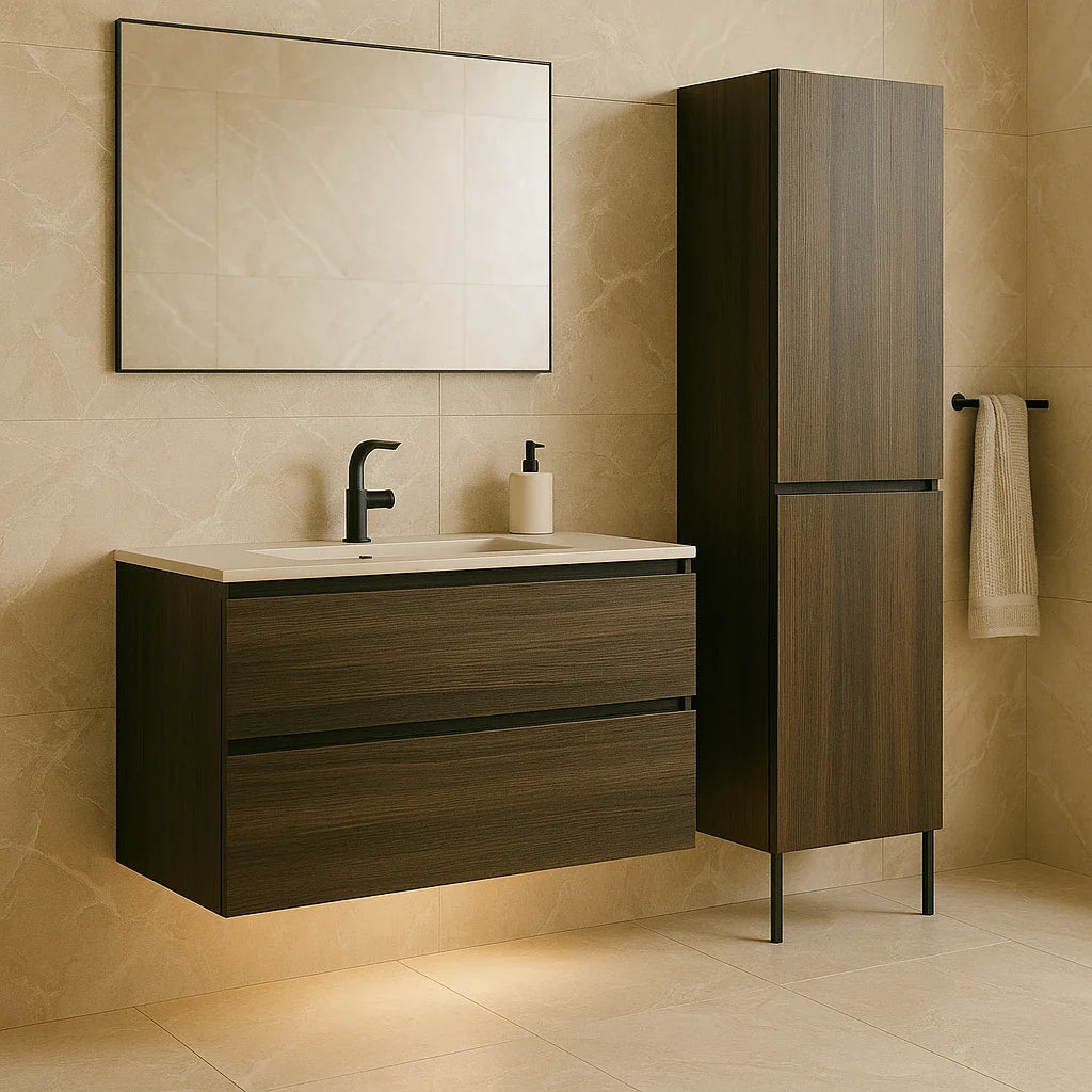 Moderne badkamer met donkerhouten zwevend wastafelmeubel en hoge kast, tegen beige marmeren tegels.