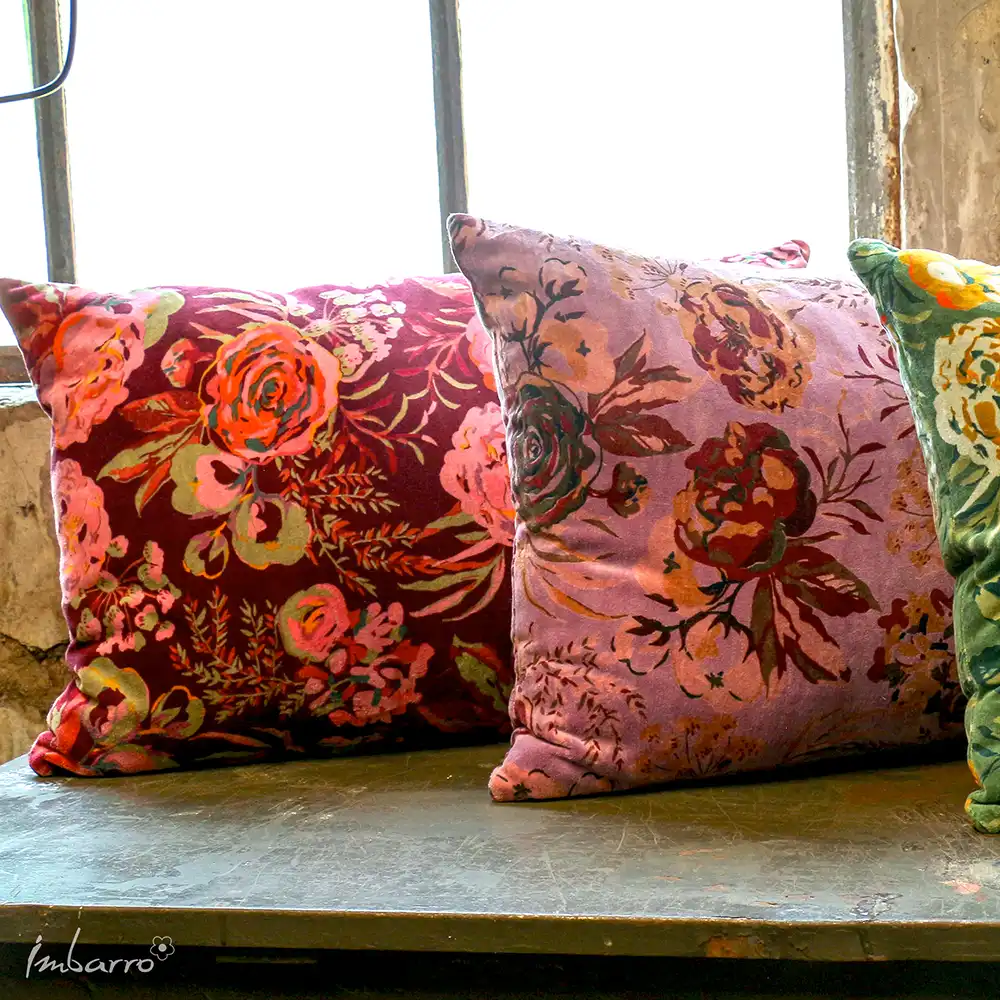 Decorative Cushion Imbarro - Evelyn Darkred