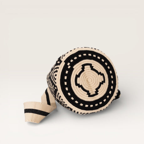 Geometric crossbody bag L | Black