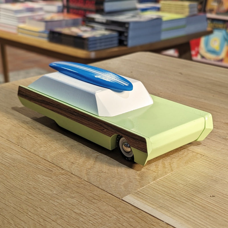 Candylab Surfin Griffin met Surfplank Houten auto Design Wehebbenallesinhuis.nl