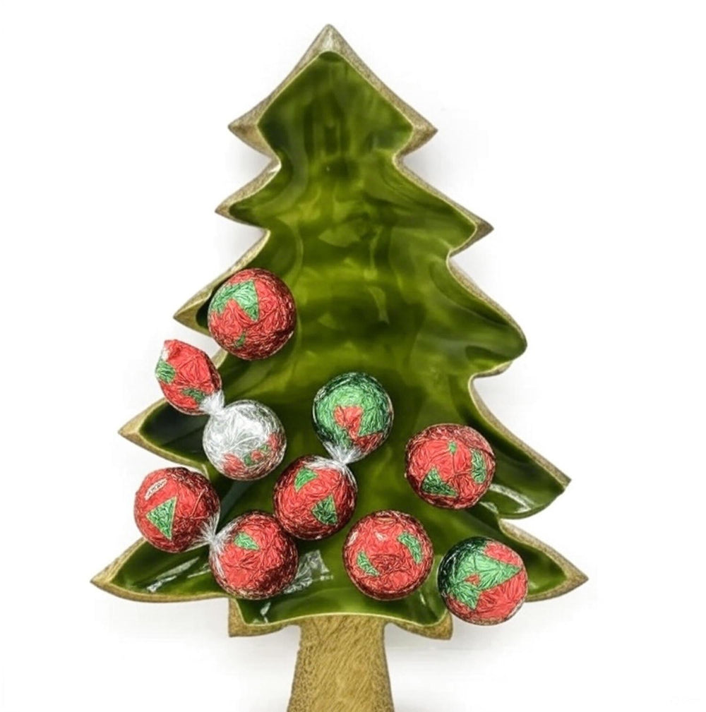 Haal de kerst in huis. Handgesneden Kerstboom van Mango Hout met emaille  Sfeervol. Ook als kom te gebruiken. Wehebbenallesinhuis.nl