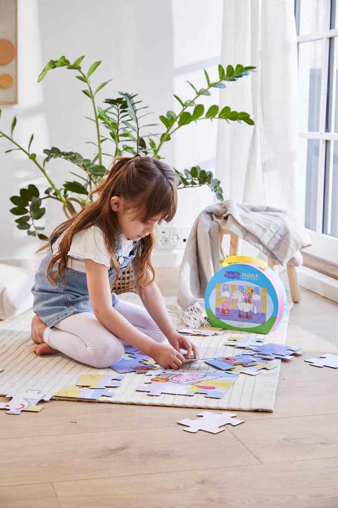 Peppa Pig Kofferpuzzel: Kleine Avonturiers Grote Puzzels Wehebbenallesinhuis.nl